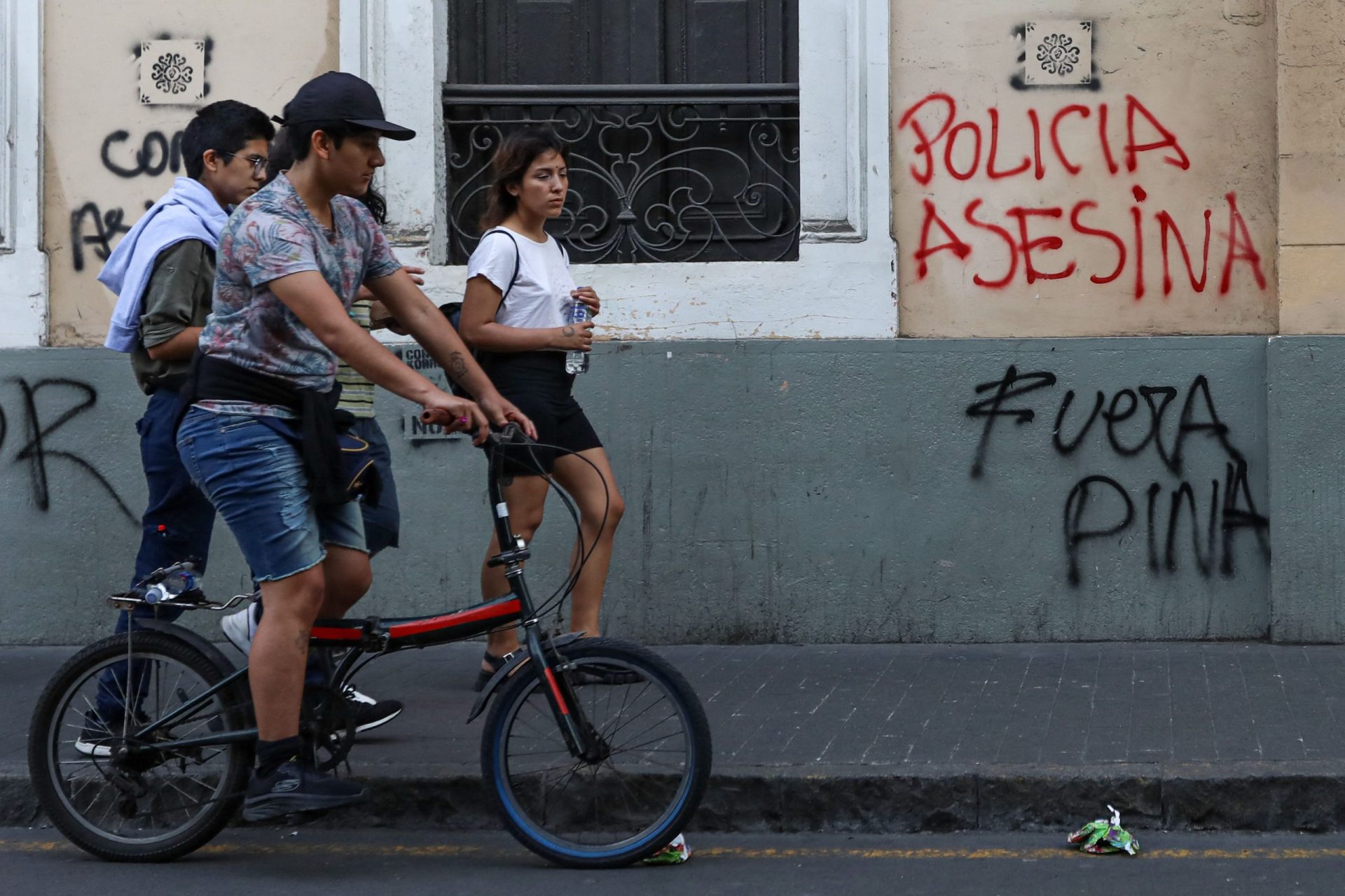 25 dos 66 portugueses retidos no Peru já saíram do país