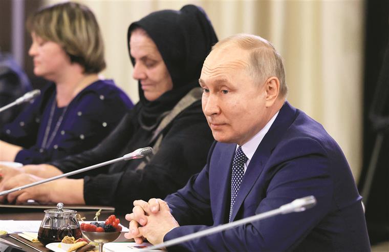 Rússia. Putin visita Minsk e deixa o mundo em alerta