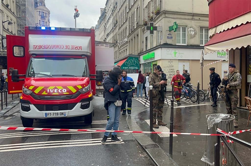 Dois mortos e quatro feridos na sequência de tiroteio em Paris