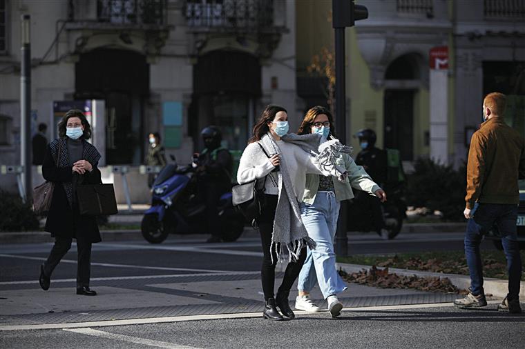 Portugal volta a registar mais de 60 mil novos casos de covid-19. Incidência não pára de aumentar