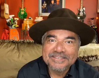 George Lopez abandona espetáculo de Ano Novo a meio depois de se sentir mal