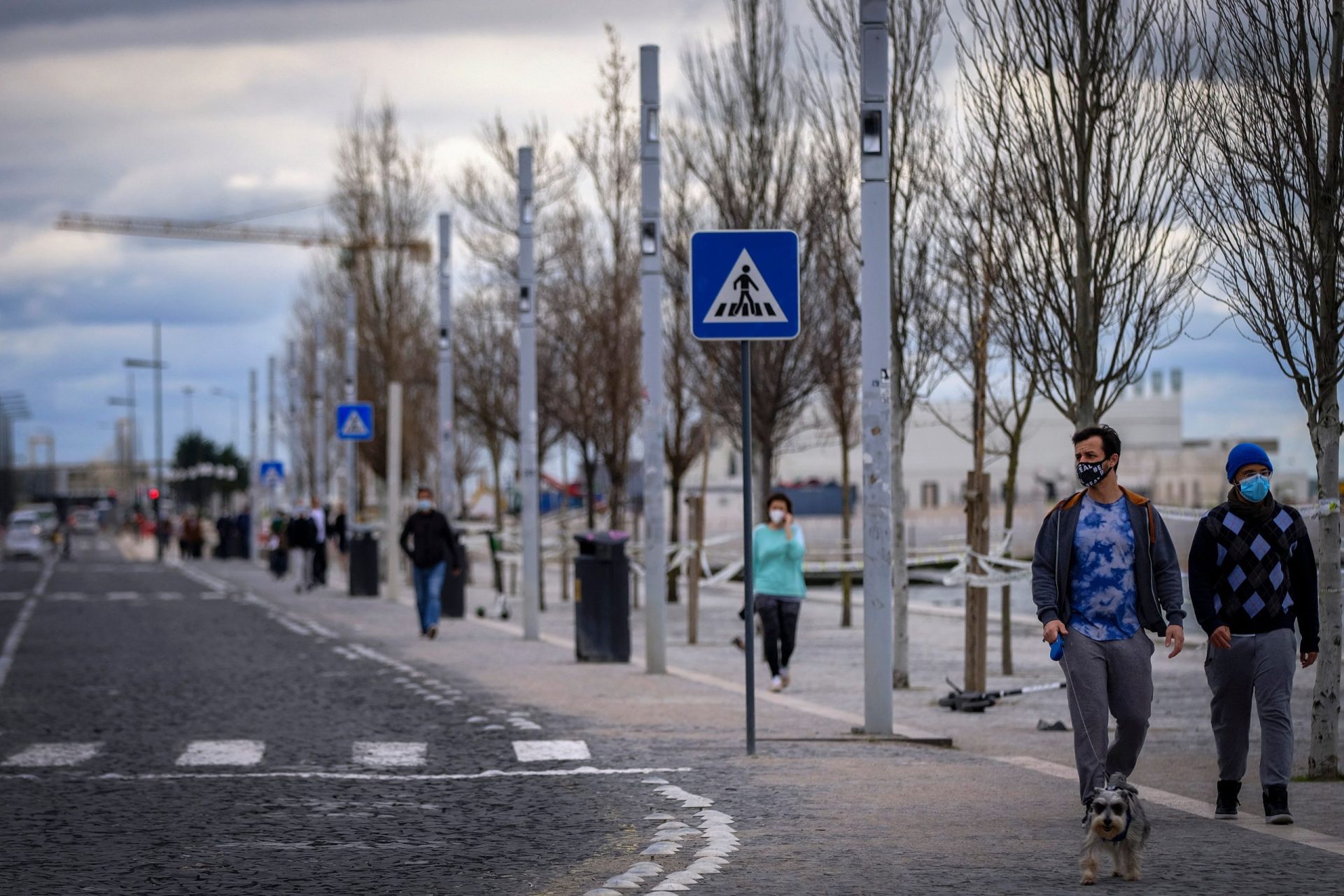 Covid-19: Portugal já não está mais na zona vermelha. Incidência, RT e casos ativos continuam a diminuir