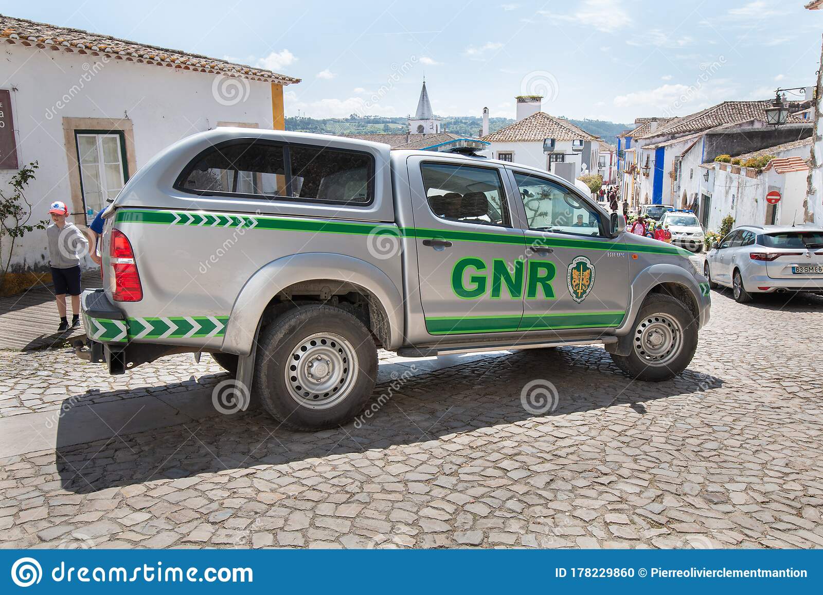 GNR detém 10 pessoas num evento de música eletrónica em Arruda dos Vinhos