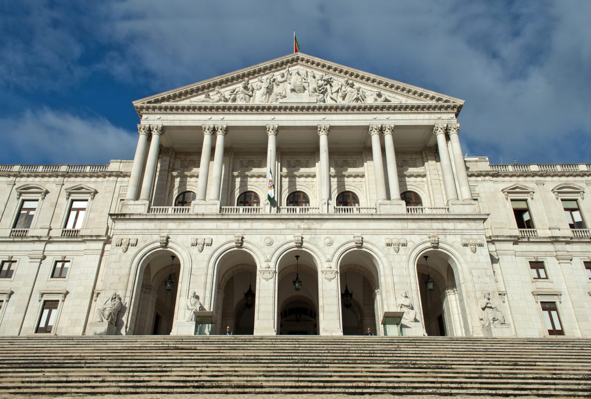 Adiada conferência de líderes da AR para marcar arranque da legislatura