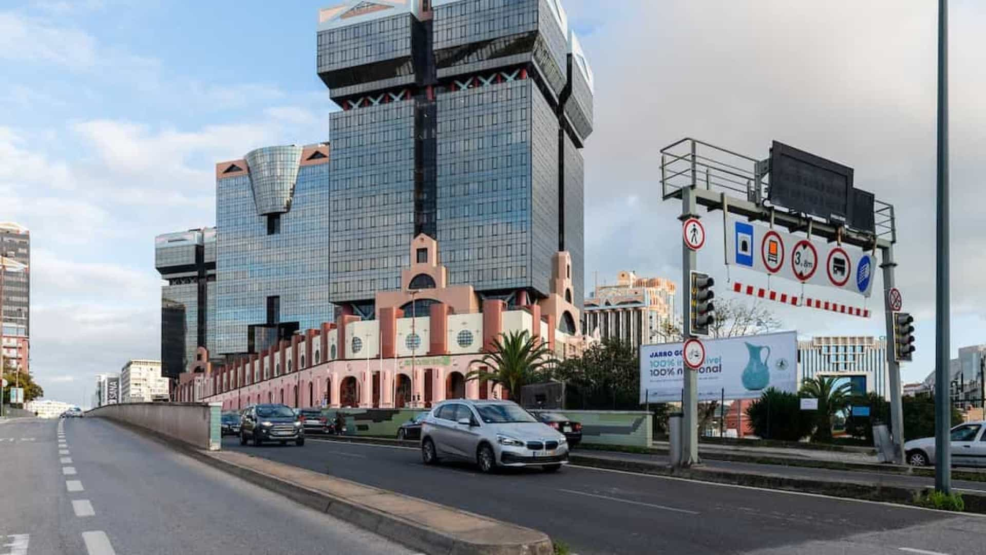 Túnel do Marquês de Pombal cortado quinta-feira à noite