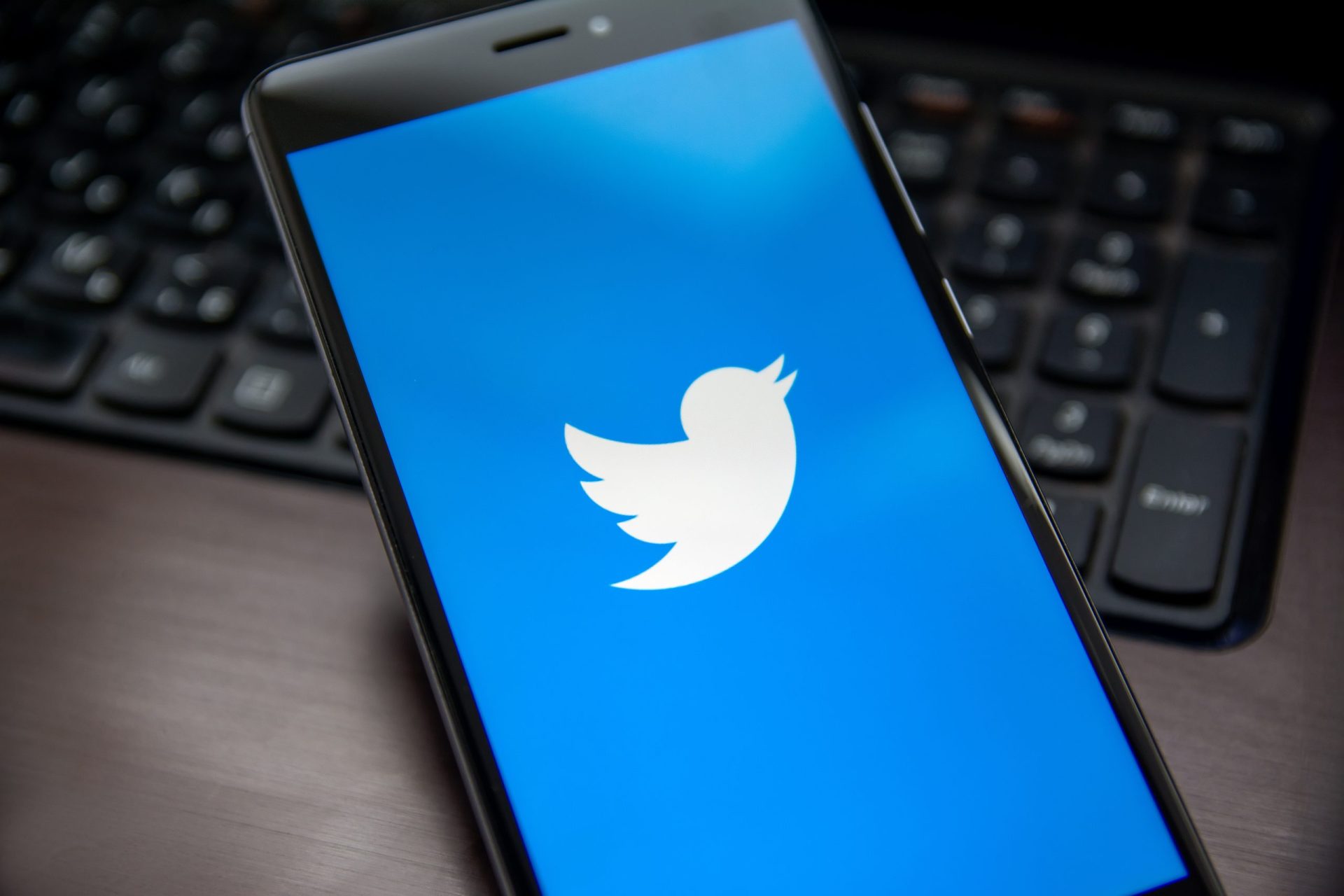 Página da TAP no Twitter alvo de ataque informático