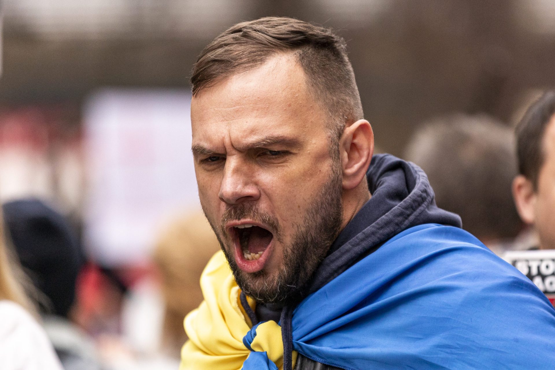 Começou a guerra: As manifestações em Lisboa contra os ataques do regime russo | Fotogaleria