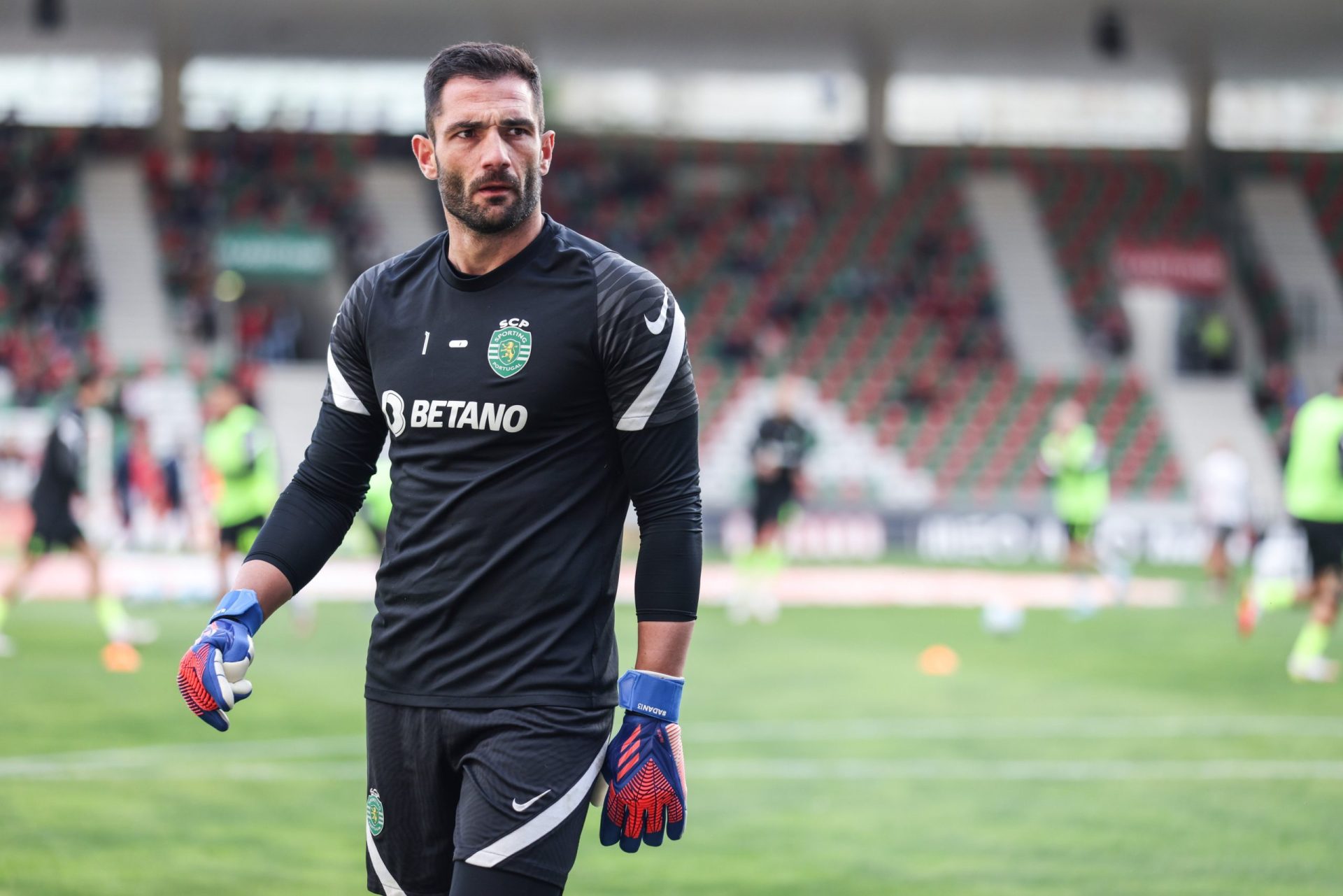 Sporting empata na Madeira (1-1) e pode ver FC Porto a afastar-se