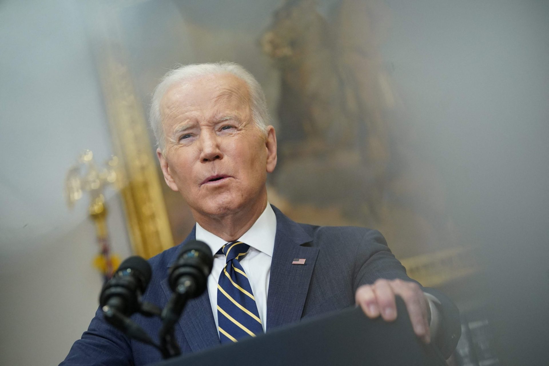 Biden deixa de importar vodka, marisco e diamantes da Rússia para continuar a “isolar” Putin do globo