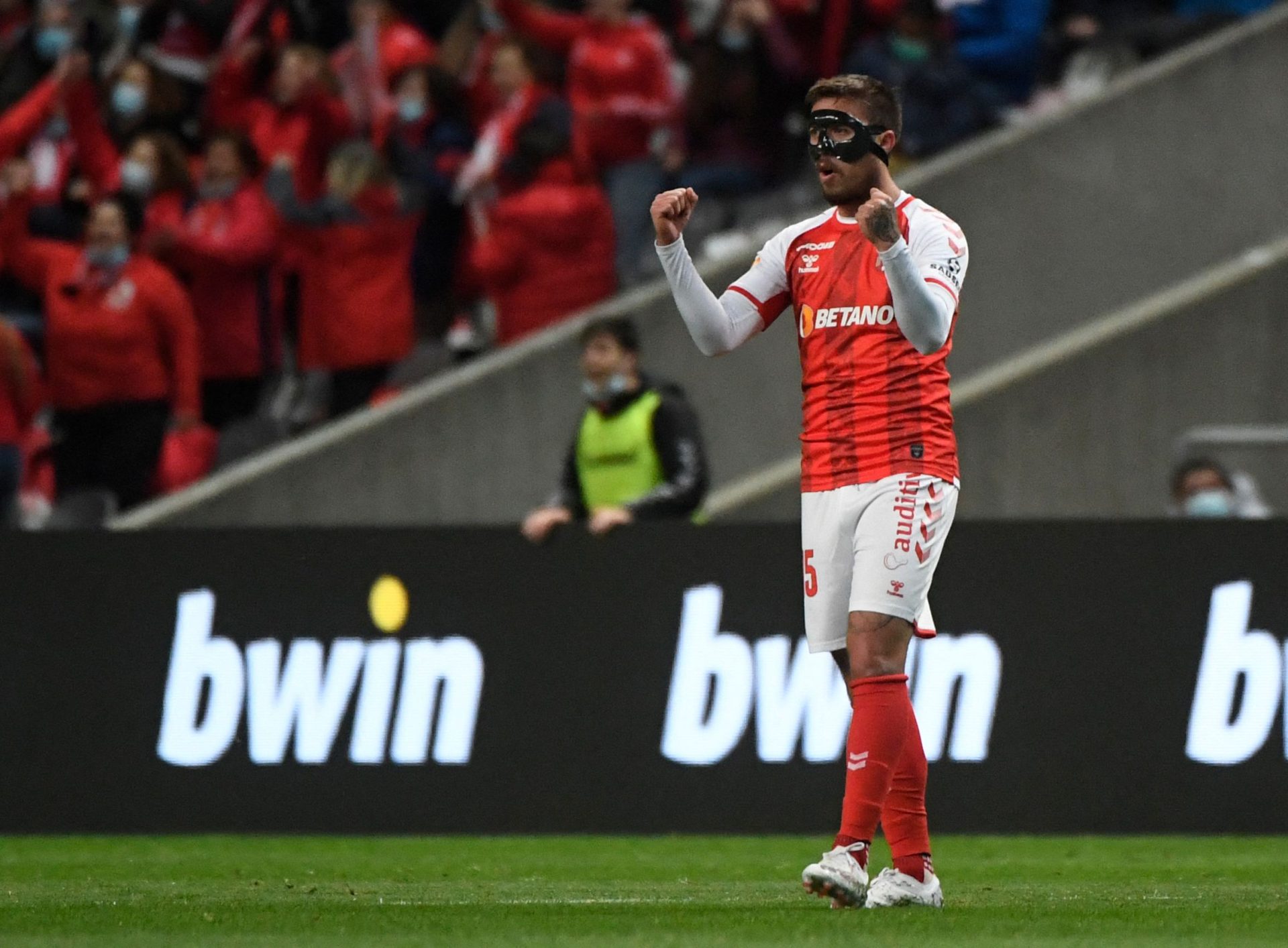 Sp. Braga vence Benfica na Pedreira (3-2)