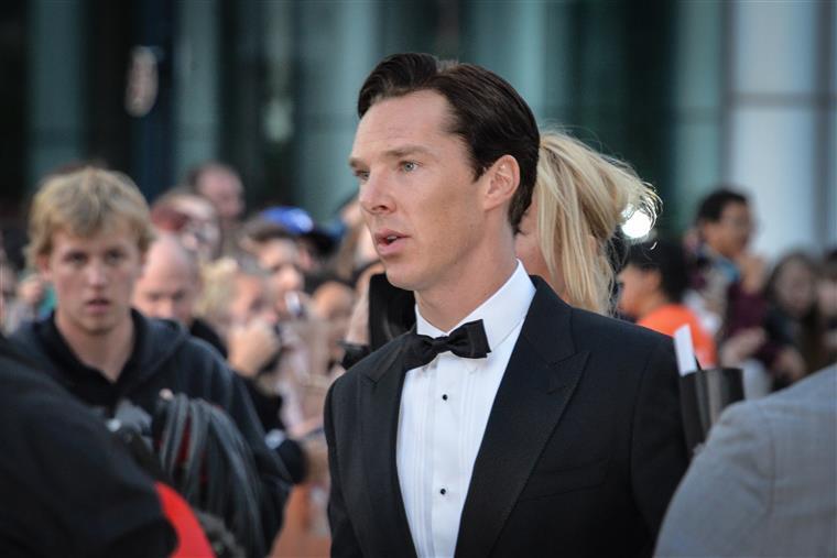 Benedict Cumberbatch atualiza progesso de famíla ucraniana que vai acolher em sua casa