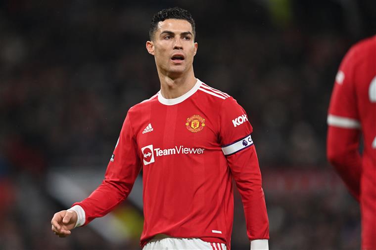 Cristiano Ronaldo falha jogo do Manchester United devido a problema de saúde