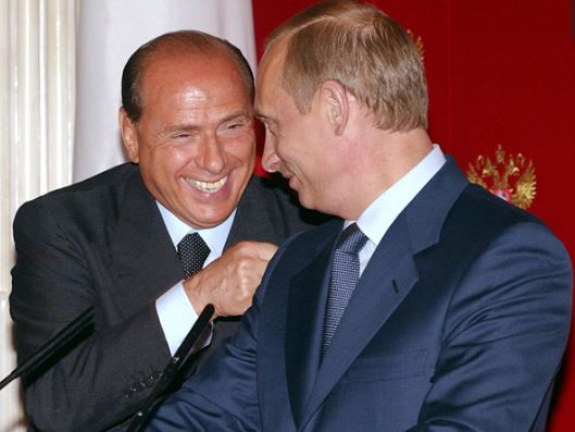 Berlusconi está “profundamente dececionado e magoado” com amigo Putin