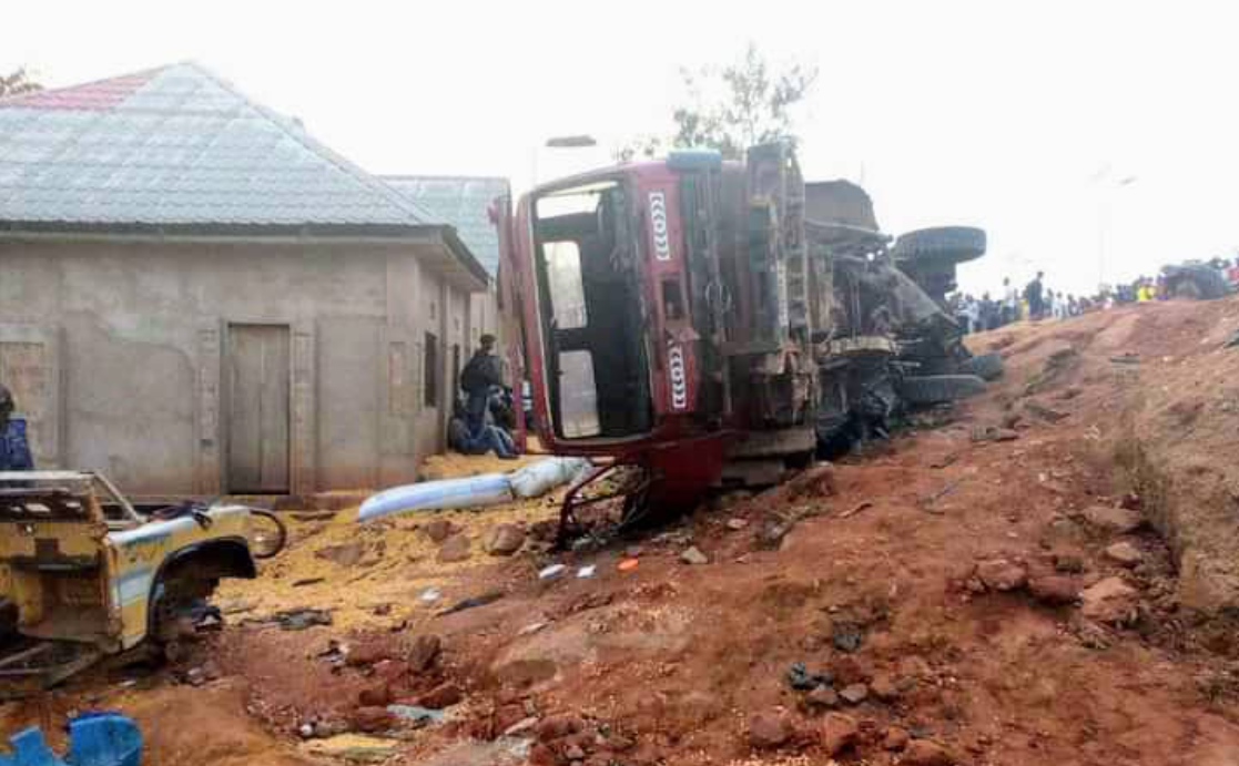 Congo. Condutor embriagado provoca acidente com camião e faz pelo menos 16 mortos