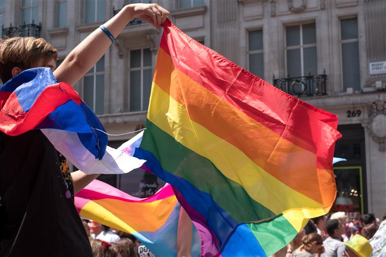 Será hasteada em frente à Câmara Municipal do Porto bandeira LGBTI