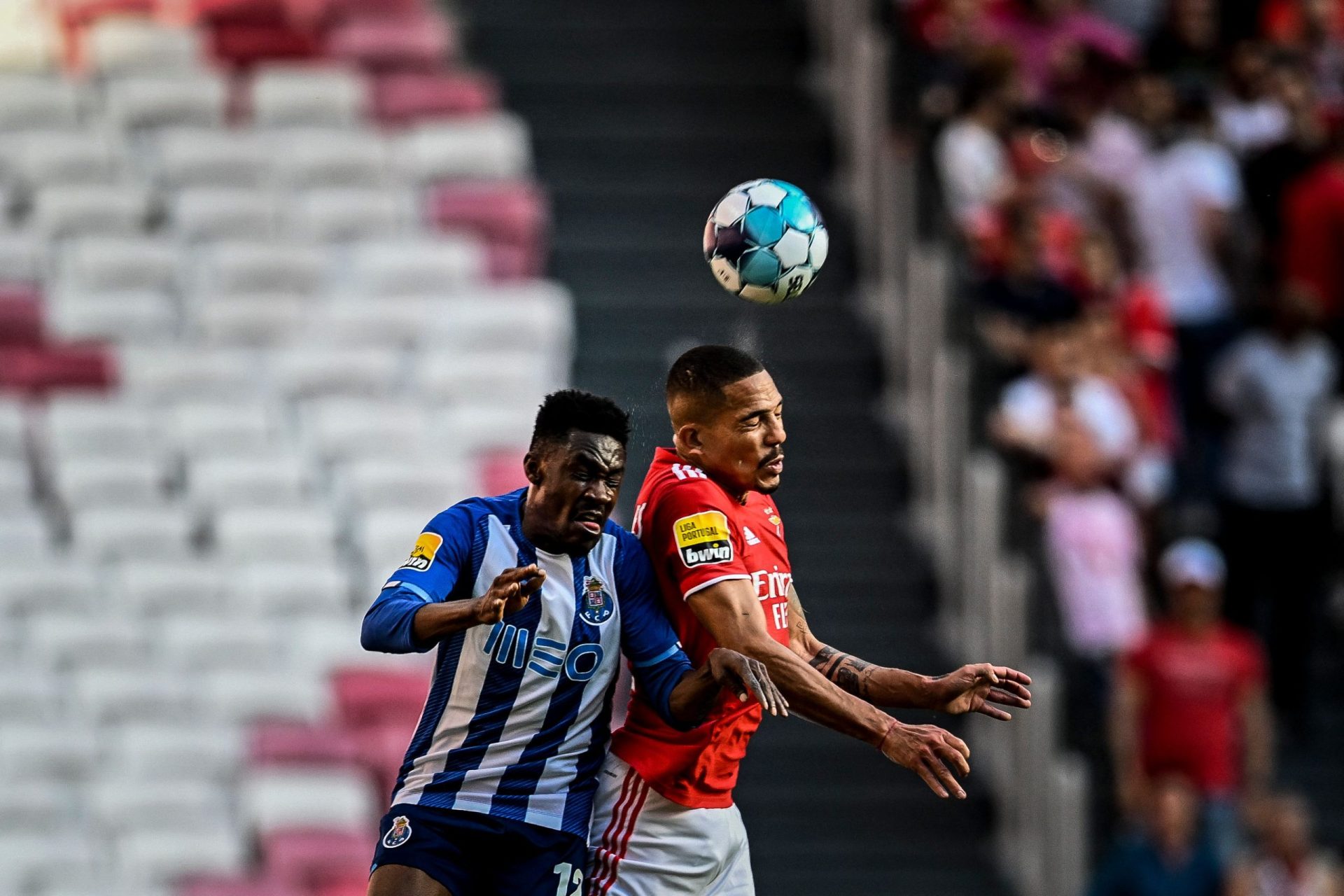 FC Porto vence Benfica e sagra-se campeão nacional na Luz