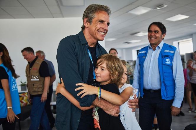 Ben Stiller visita Ucrânia depois de se encontrar com refugiados na Polónia