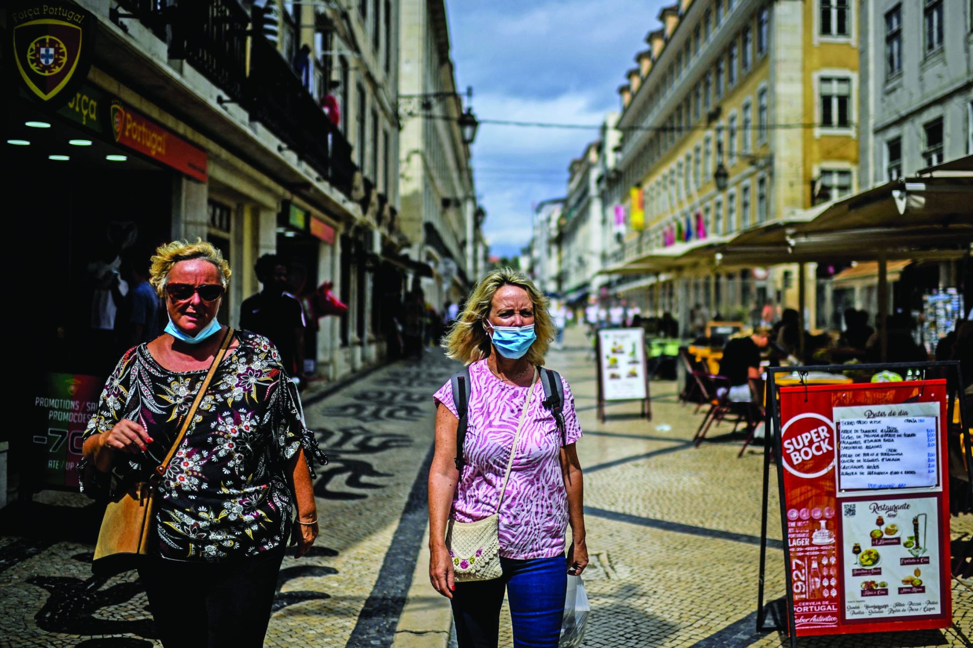 Portugal registou 48.906 infeções e 119 mortes por covid-19 na última semana