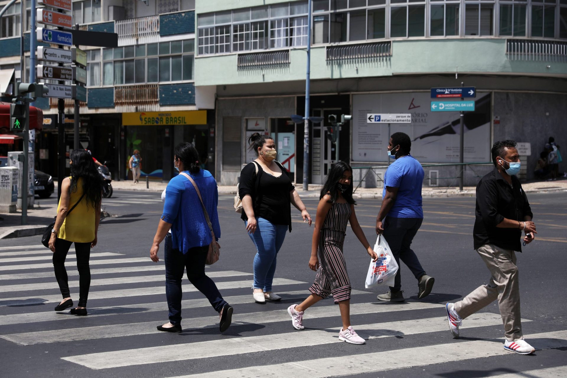 Covid-19. Média diária de contágios regista valor mais baixo do ano