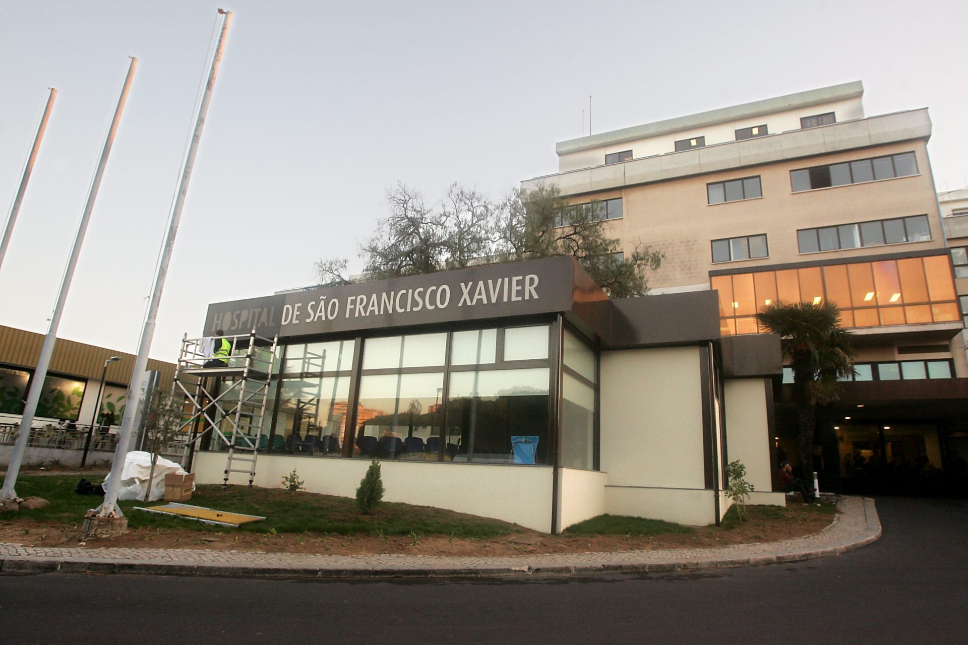 Horários para agosto provocam demissão dos chefes da equipa de urgência do Hospital S. Francisco Xavier