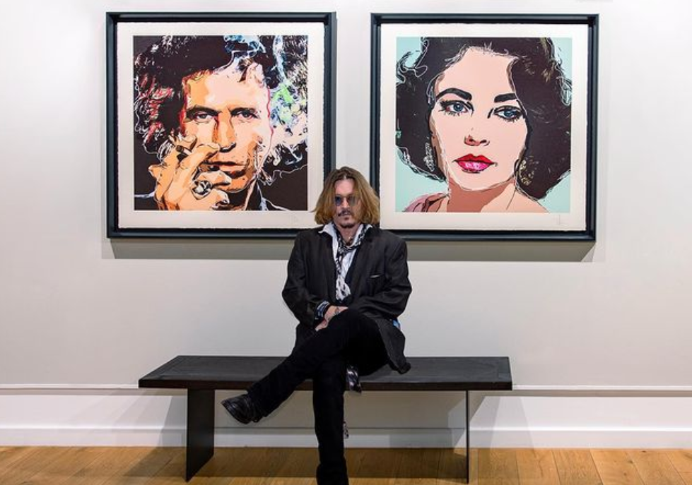Johnny Depp inaugurou a sua primeira exposição de arte: “Sempre usei a arte para expressar os meus sentimentos”