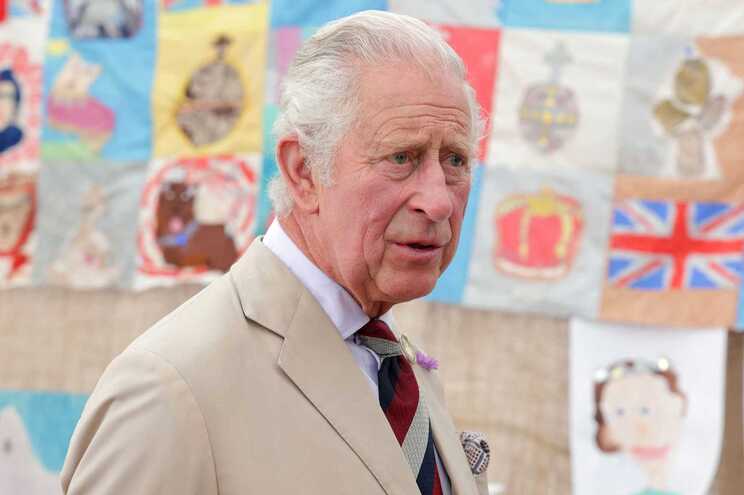 Reino Unido. Príncipe Carlos aceitou doação milionária da família bin Laden