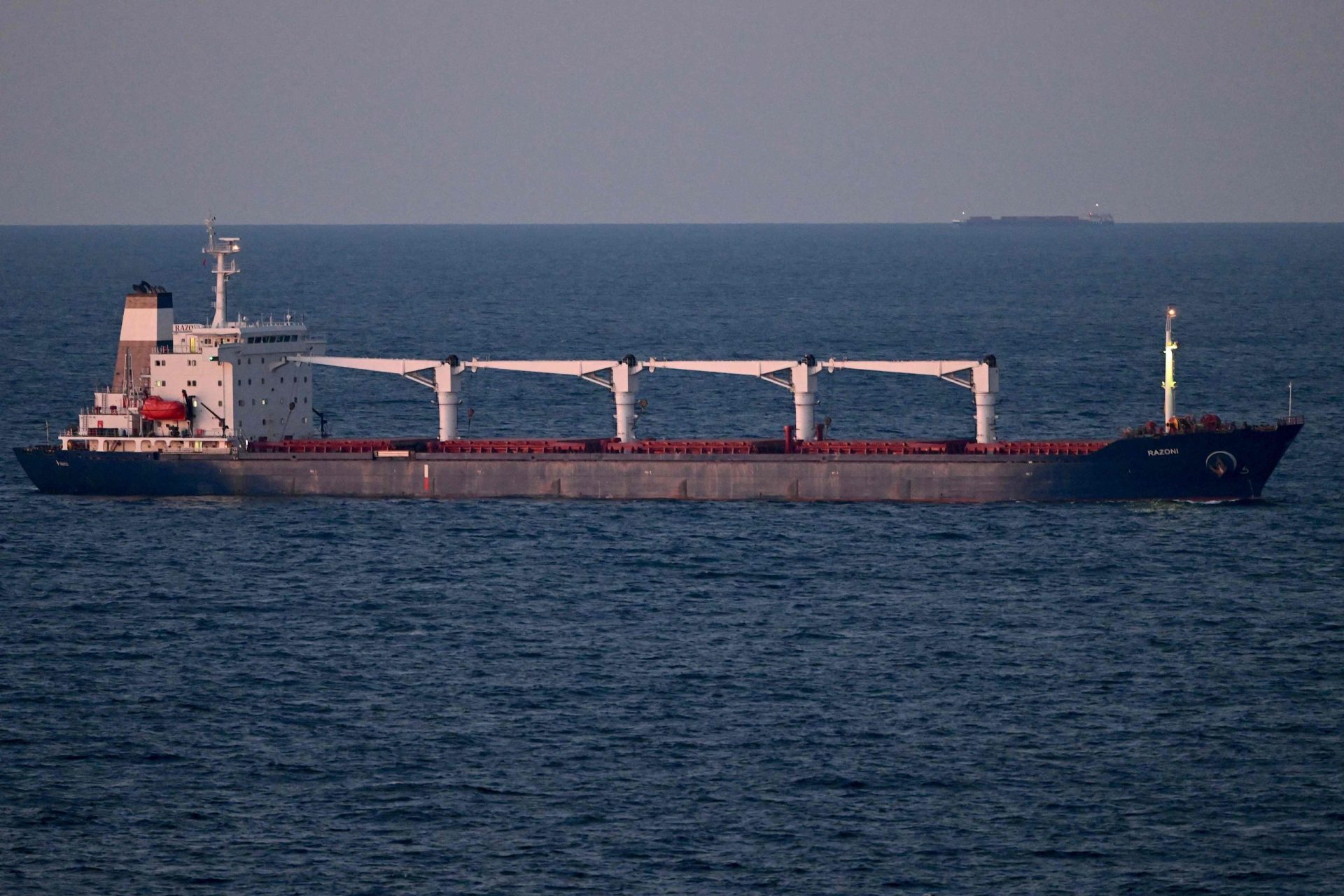 Primeiro navio de cereais vindo da Ucrânia com luz verde para seguir para Líbano