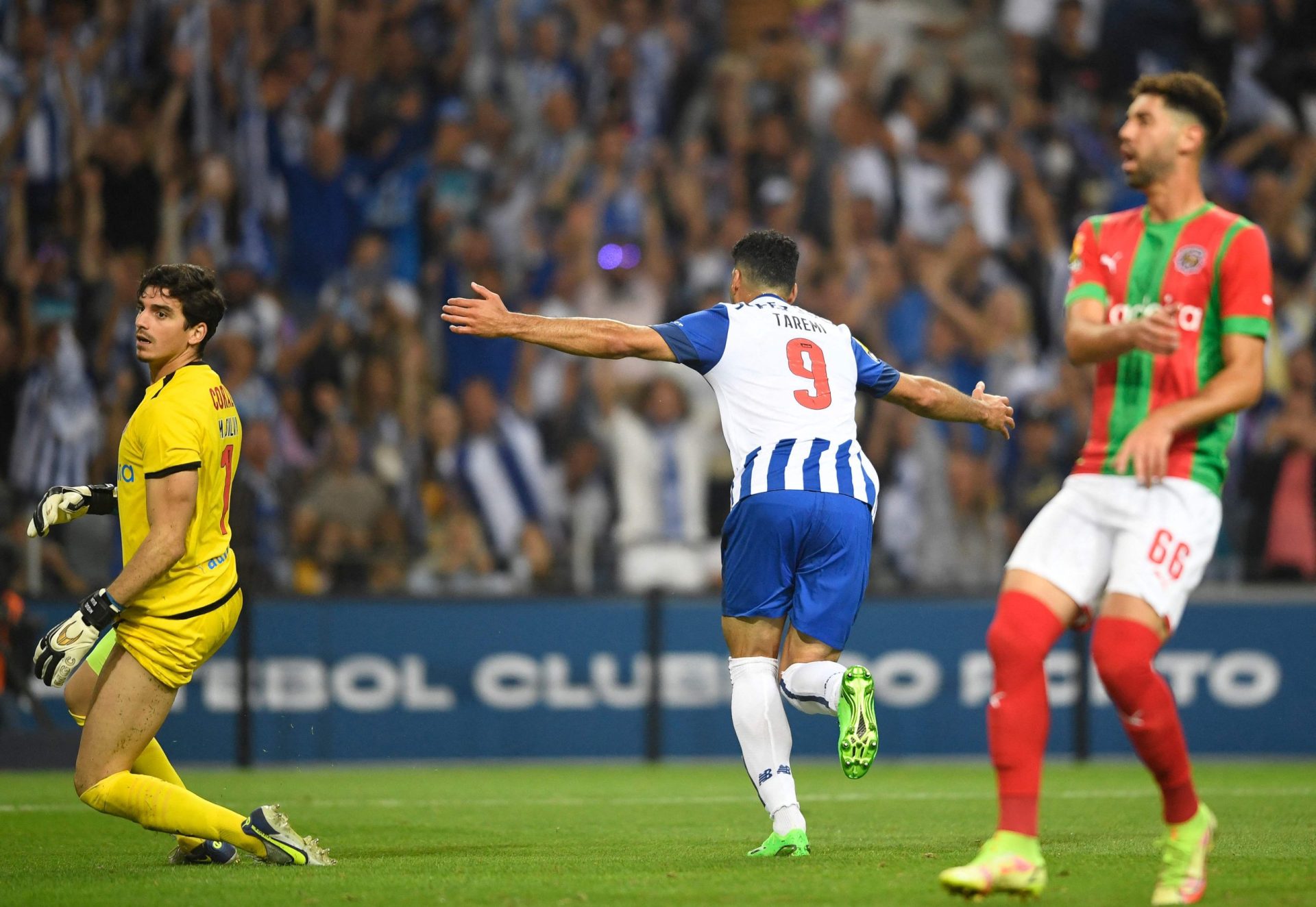 FC Porto vence Marítimo por 5-0