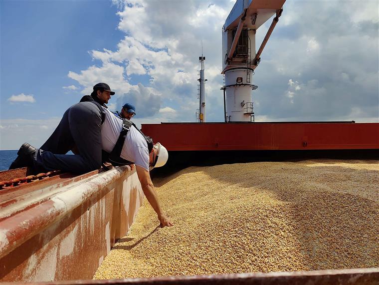 Líbano. Chegada do primeiro navio com cereais ucranianos foi adiada