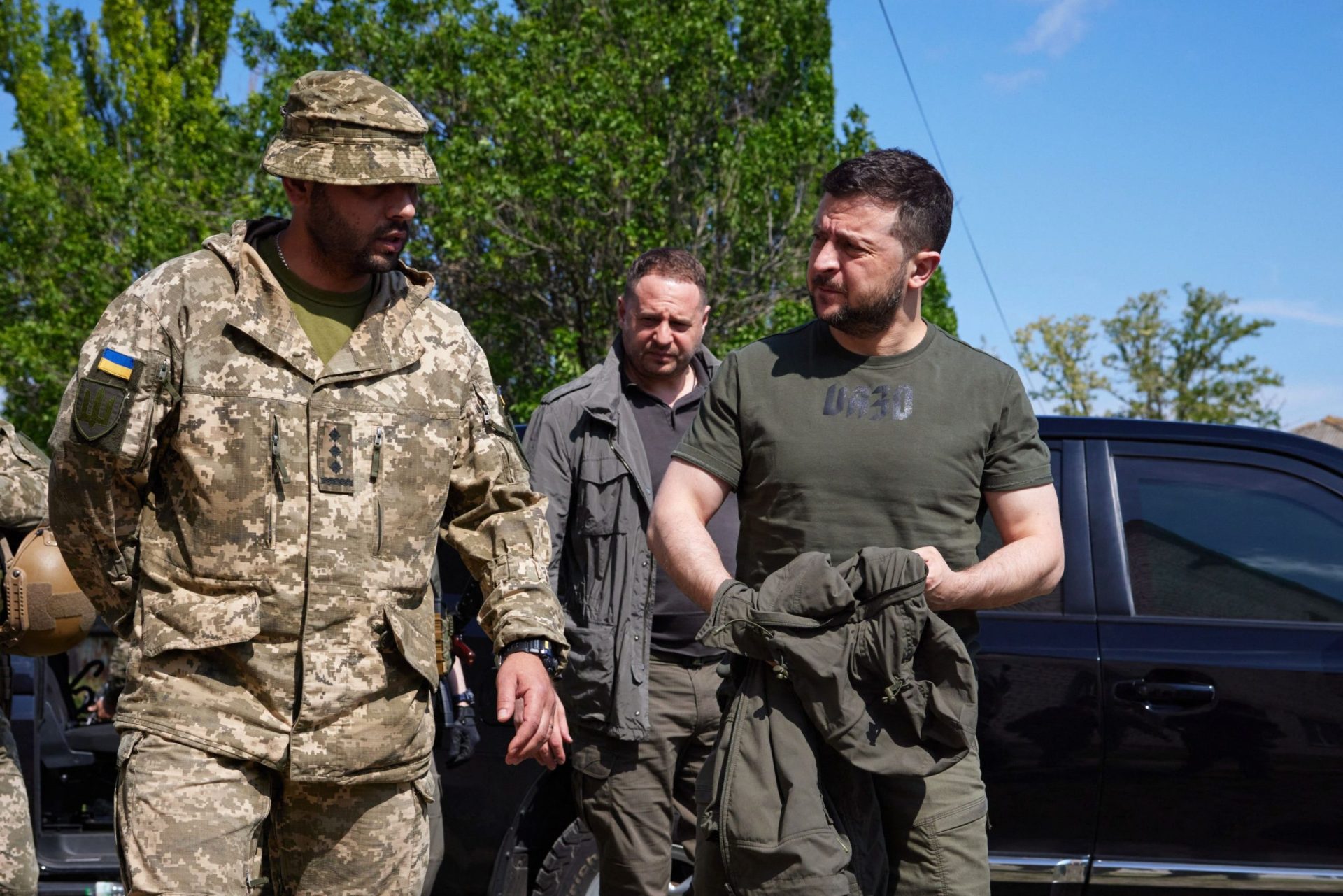 Ucrânia. Zelensky sofre acidente de carro no regresso a Kiev após visita a Izium