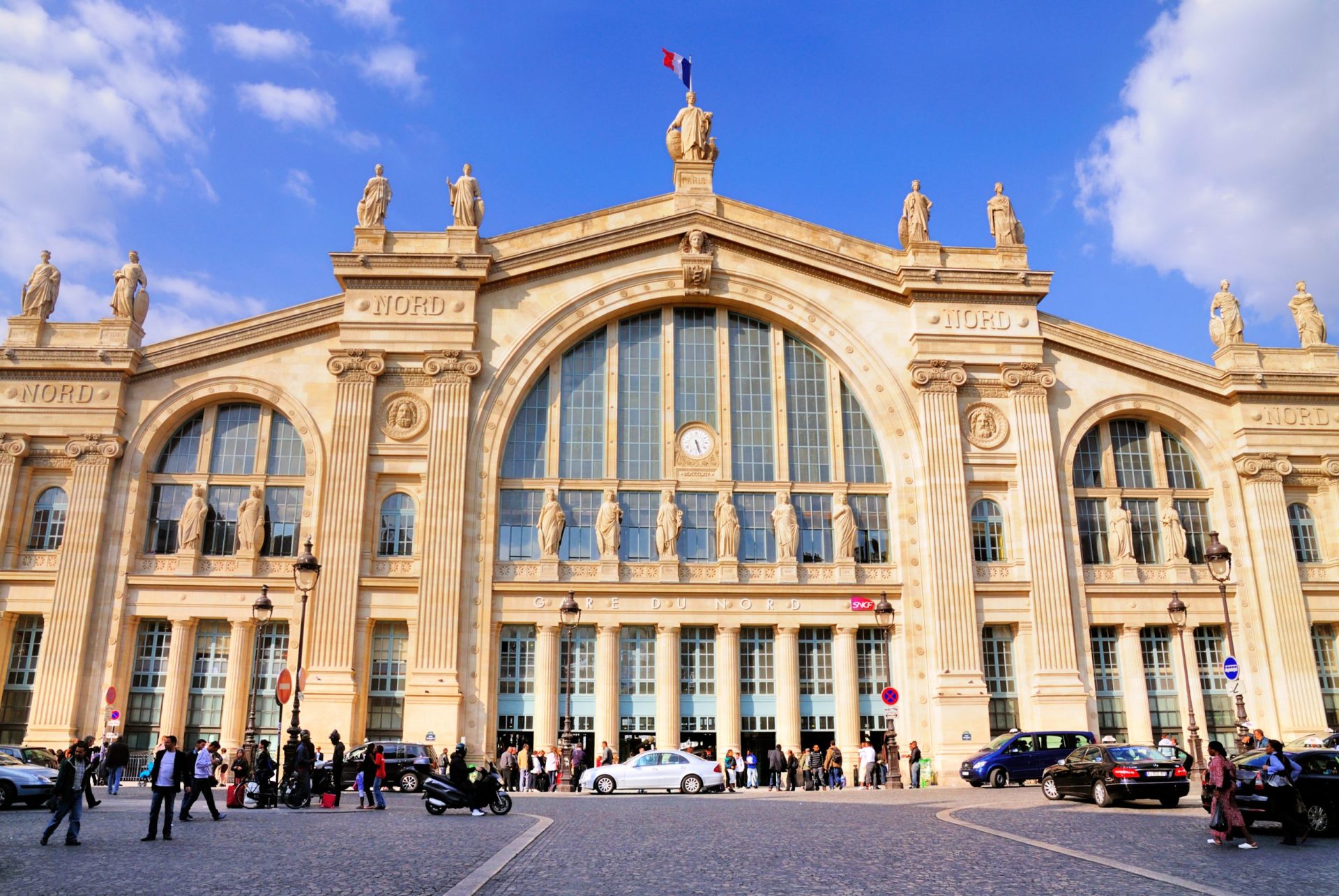 Cinco pessoas esfaqueadas na Gare du Nord em Paris