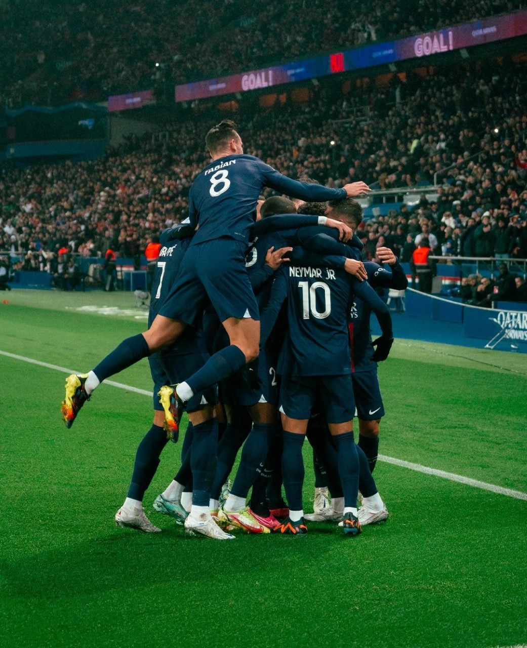 PSG teve a maior despesa com pessoal da história do futebol