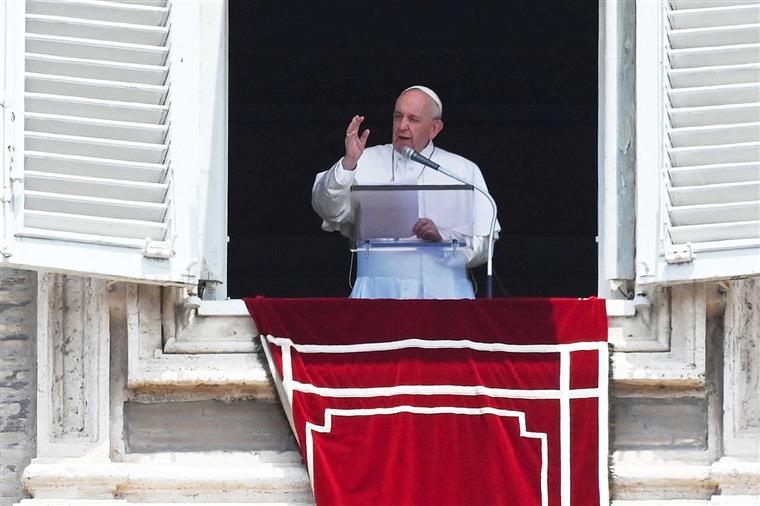 Papa Francisco: ser homossexual “não é crime, mas é pecado”
