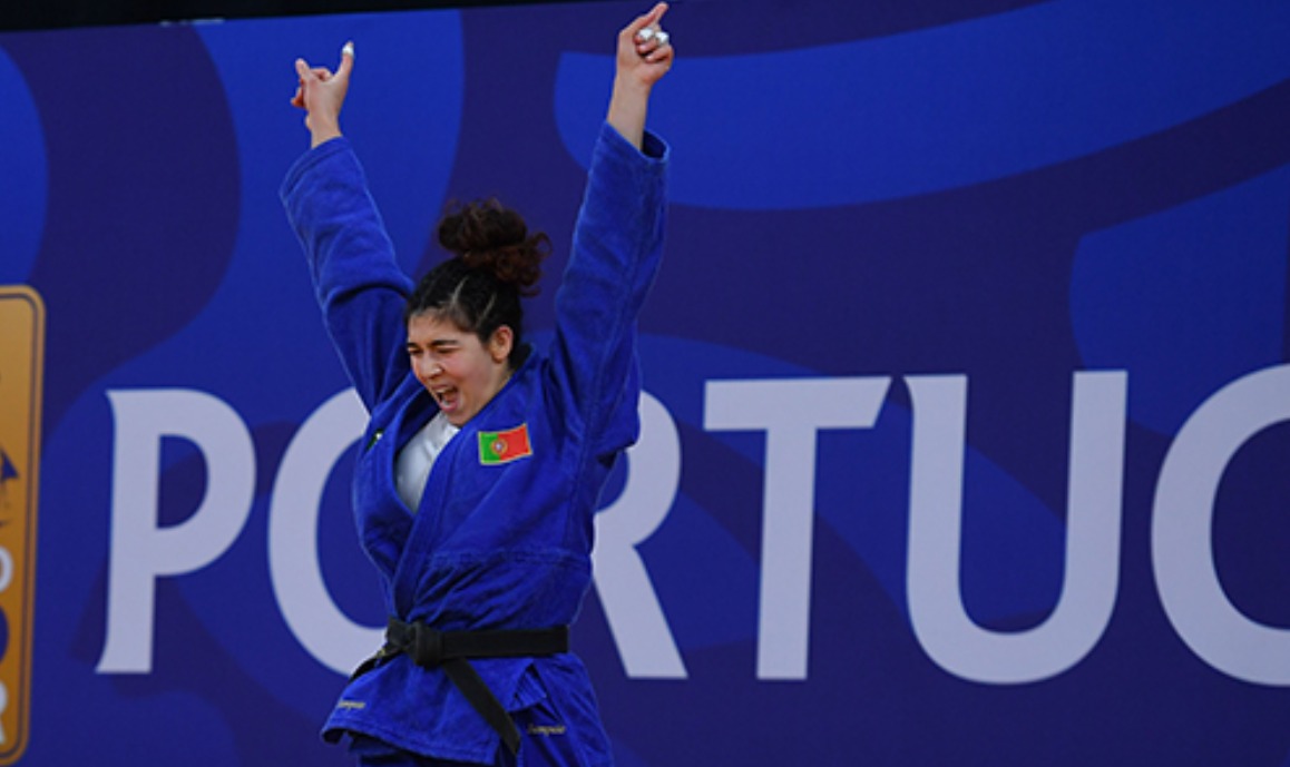 Patrícia Sampaio conquista medalha de ouro em -78 kg de judo