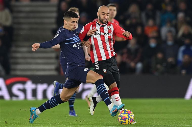 João Cancelo fora do Manchester City