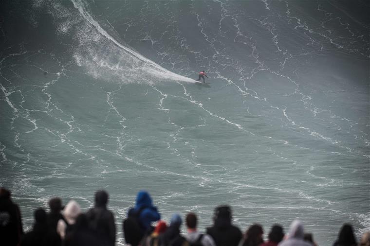 Nazaré. Surfista de 47 anos morre na Praia do Norte