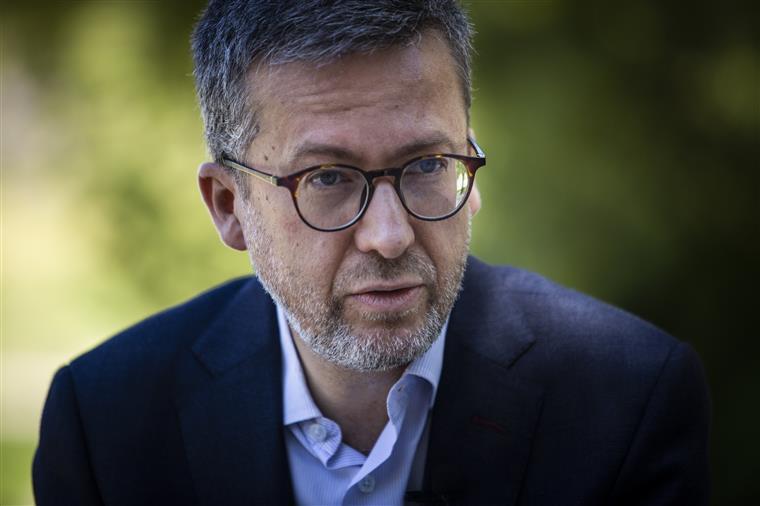 Carlos Moedas diz que altar-palco vai custar “2,9 milhões de euros”