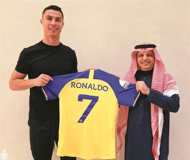 Cristiano Ronaldo eleito jogador do mês na Arábia Saudita