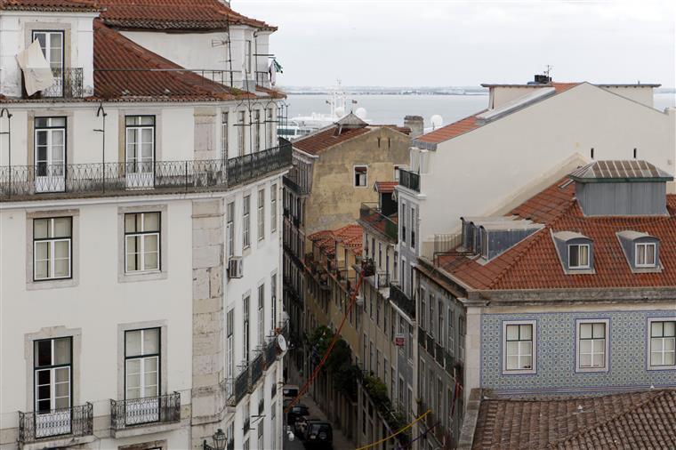 Câmara de Lisboa pede que sejam denunciados casos de sobrelotação de habitações