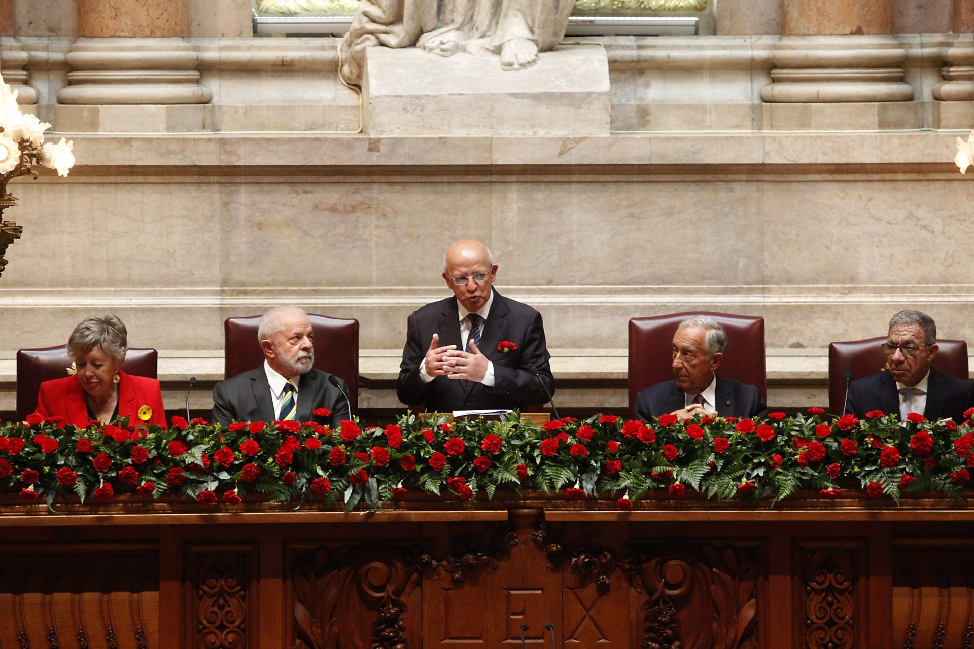 Assembleia da República. Santos Silva elogia Lula e recorda Ucrânia