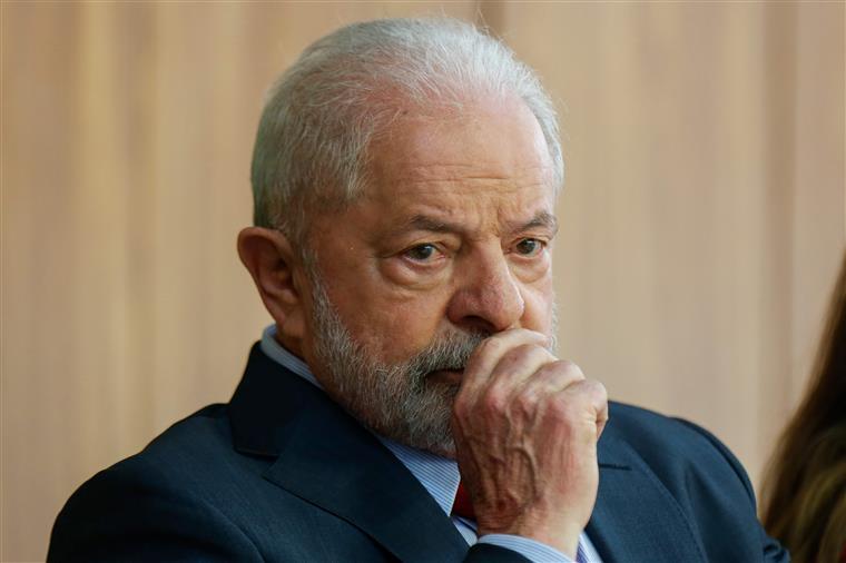 Lula falou ao telefone com Putin e recusou ir à Rússia