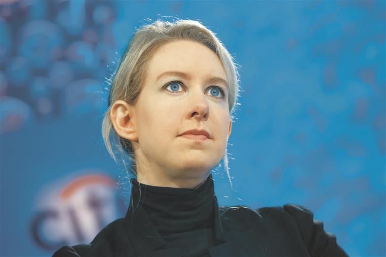 Elizabeth Holmes vai cumprir 11 anos de prisão