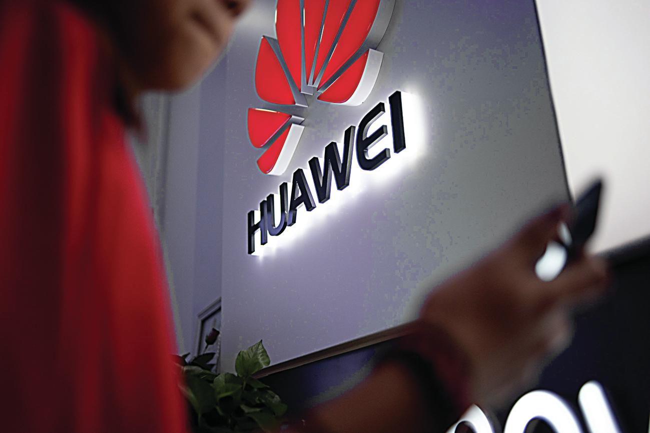 5G: Bruxelas elogia Portugal e pondera proibir Huawei