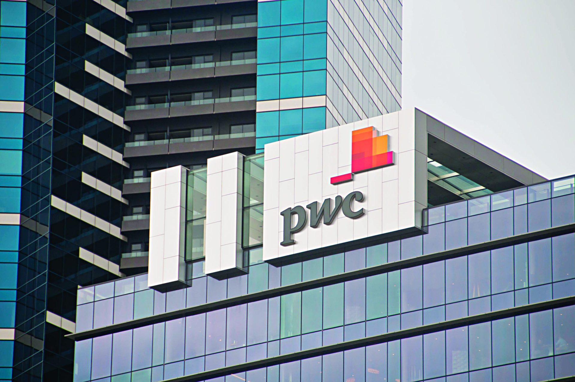 Auditora PwC debaixo de fogo