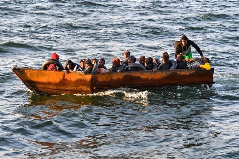 Centenas de migrantes e refugaidos chegaram à ilha de Lampedusa