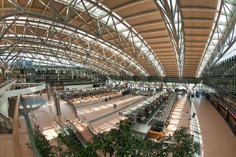 Ativistas bloqueiam pistas de dois aeroportos alemães