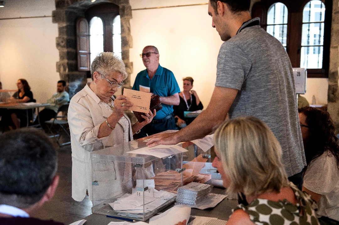 Registada participação de 40,23% até ao inicio da tarde, acima das últimas eleições espanholas