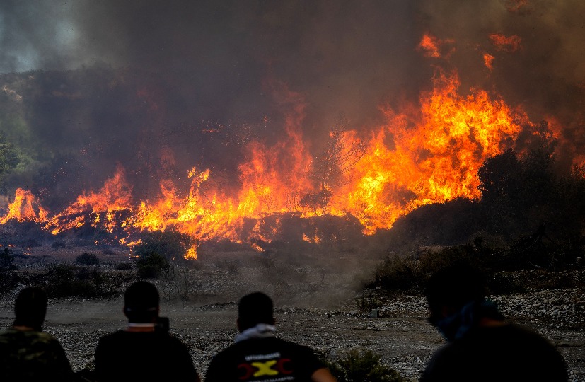 Grécia. Morreram dois pilotos de avião que caíram ao combater incêndio