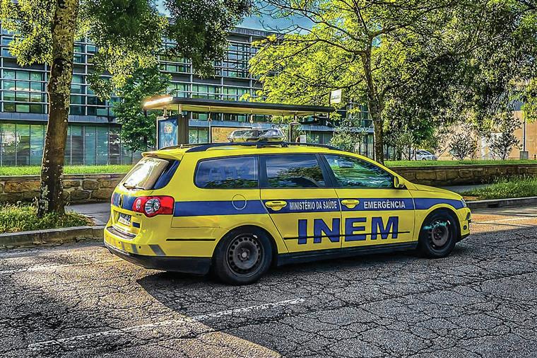 Choque entre três carros causa cinco feridos na Póvoa de Lanhoso