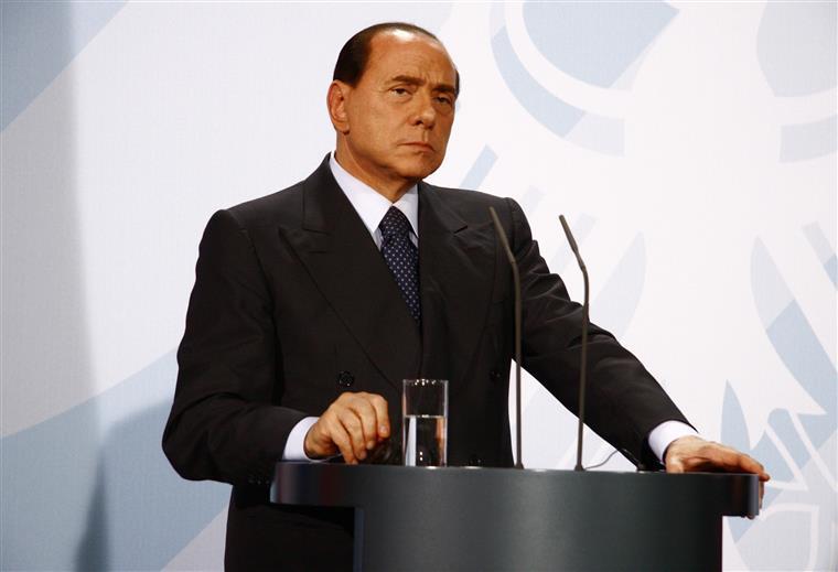 Sucessor de Berlusconi vai ser escolhido em fevereiro de 2024